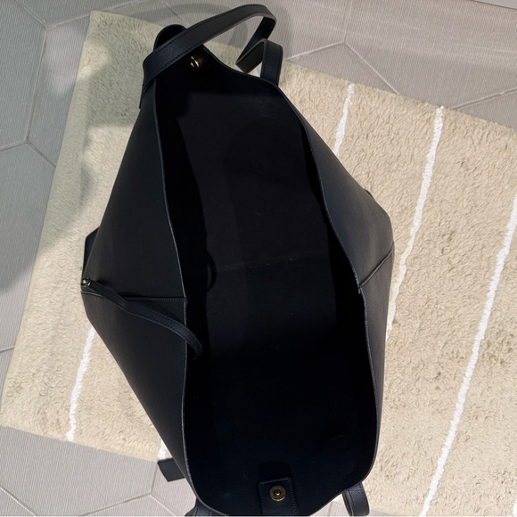 Authentic YSL east west shopping bag tote in smooth black leather - Picture 14 of 14